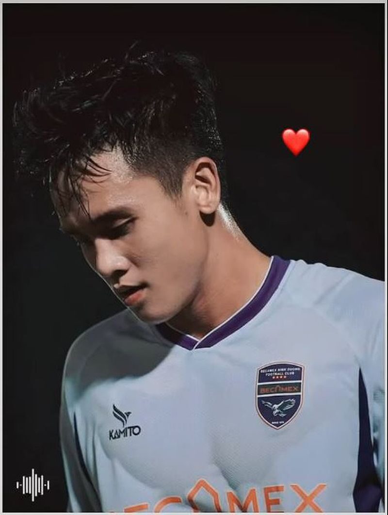 Đỗ Duy Mạnh - Trung Vệ Điển Trai