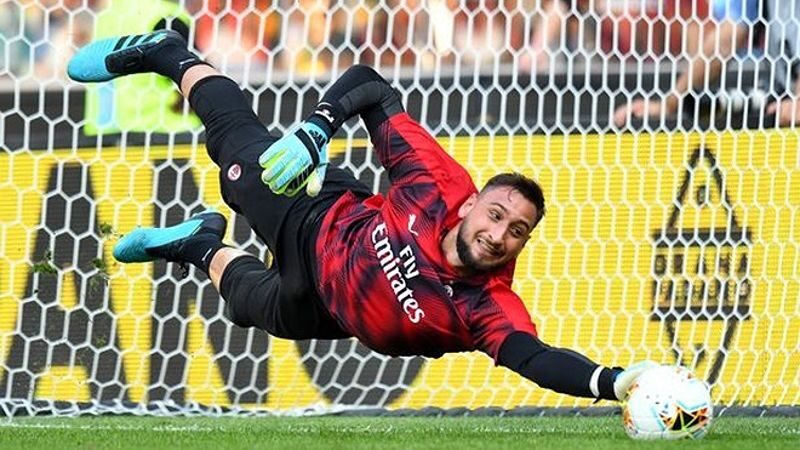 Gianluigi Donnarumma nhận danh hiệu cầu thủ xuất sắc nhất EURO 2020
