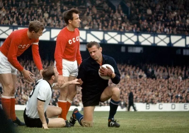 Lev Yashin - Thủ môn huyền thoại