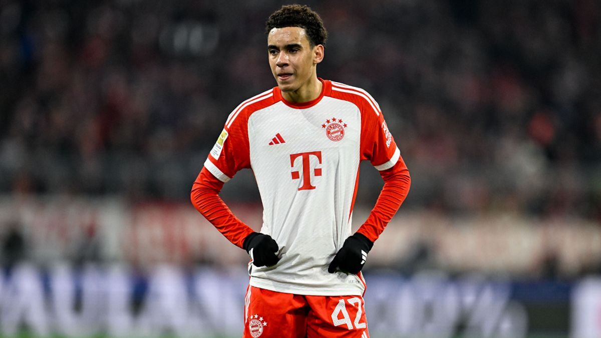 Neymar Jr. rê bóng