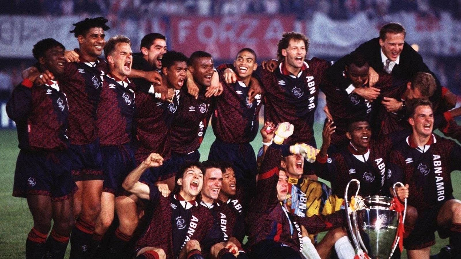 Đội hình trẻ trung của Ajax vô địch UCL năm 1995