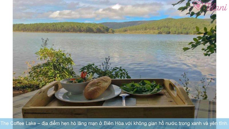 The Coffee Lake – địa điểm hẹn hò lãng mạn ở Biên Hòa với không gian hồ nước trong xanh và yên tĩnh.