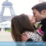 Đá lưỡi là gì? Hãy khám phá hành động thân mật này và những ý nghĩa tâm lý, sinh lý liên quan đến mối quan hệ tình cảm.