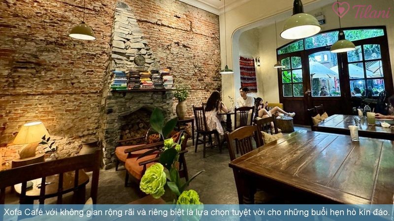 Xofa Café với không gian rộng rãi và riêng biệt là lựa chọn tuyệt vời cho những buổi hẹn hò kín đáo.